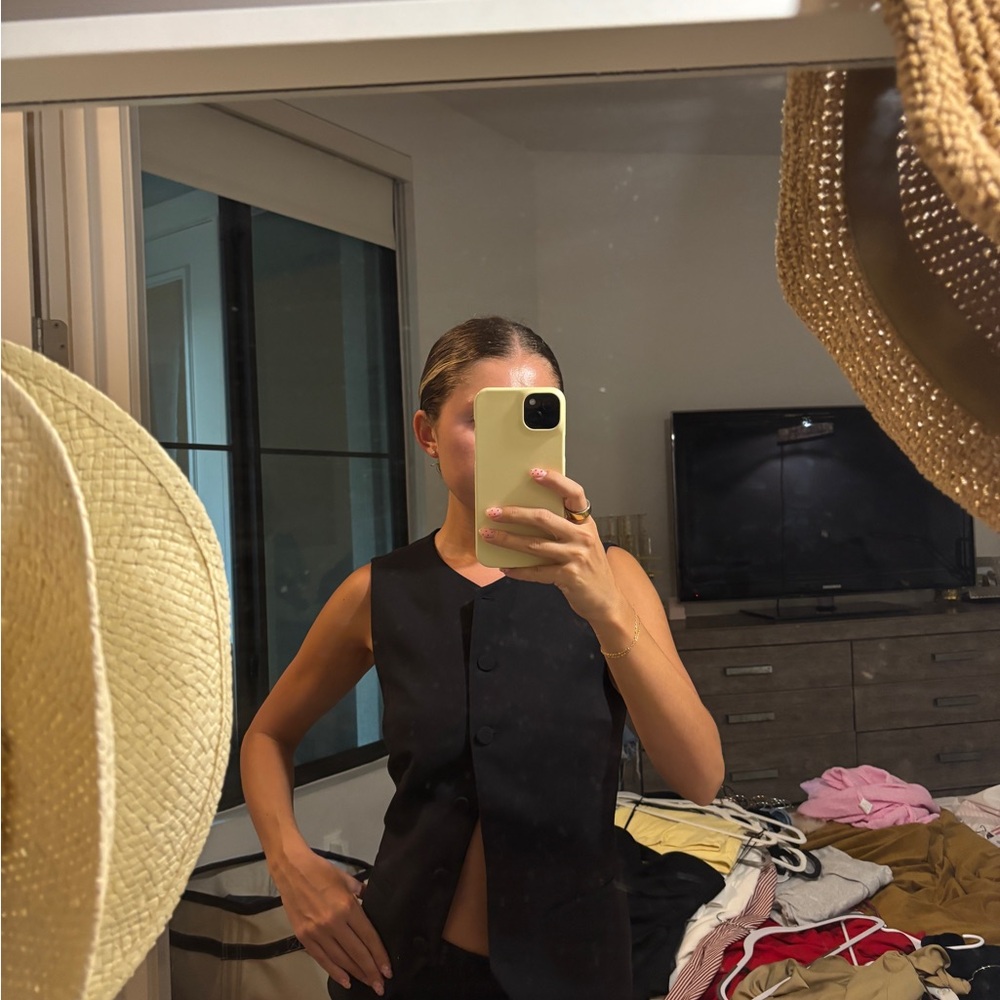 Abercrombie & Fitch Black Sleeveless Top